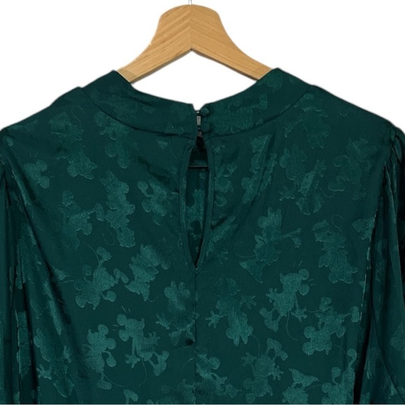 NWT Torrid Disney Minnie & Mickey Jacquard Puff Sleeve Blouse size 3X in Green - Picture 9 of 9